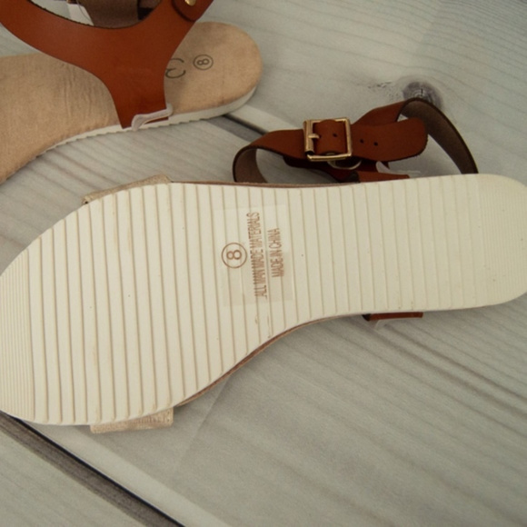 385 Fifth Cognac Sandals - Picture 7 of 7
